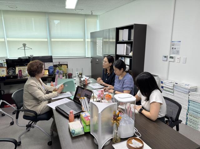 NSP통신-정경자 경기도의회 보건복지위원회 의원이 초록우산어린이재단과의 정담회를 가졌다. (사진 = 경기도의회)