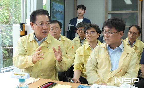 NSP통신-김영록 지사와 김성환 환경부장관이 영산강 수계 현장을 방문했다 (사진 = 전남도)