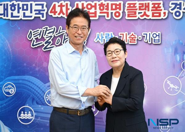 NSP통신-경상북도는 31일 헌정사상 최초의 여성 국회 기획재정위원장으로 선출된 임이자 국회의원이 재정협의 참석차 경북도를 방문, 은사인 이철우 경북도지사를 접견하고 빠른 쾌유를 기원했다고 전했다. (사진 = 경상북도)