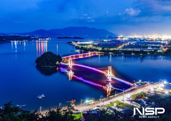 NSP통신-배알도 섬 정원의 찬란한 야경 (사진 = 광양시청)
