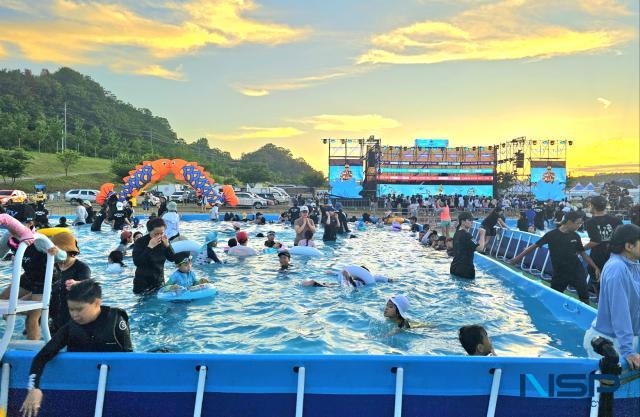 NSP통신-안동 수(水)페스타 9일간 18만6천명 몰려 여름 대표 축제로 우뚝, 작년보다 8만 명 늘어난 18만6천 명 방문, 낙동포차·셔틀보트 등 새 콘텐츠에 뜨거운 호응 (사진 = 김오현기자)