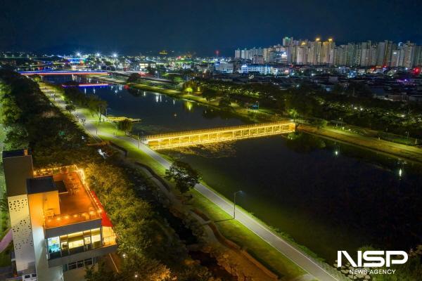 NSP통신-2025 동천야광축제가 펼쳐질 풍덕교와 팔마대교 구간 동천 야경 (사진 = 순천시)