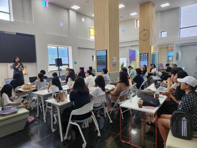 NSP통신-7일 경기에듀테크소프트랩에서 읽고 보고 생각하는 디지털 리터러시 캠프가 진행되고 있다. (사진 = 경기도교육청)