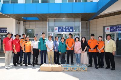 [NSP PHOTO]동해시의회 해수욕장 현장근무자 위문