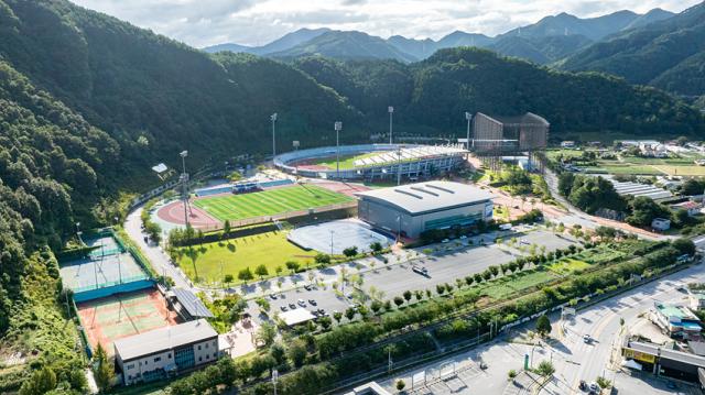 NSP통신-정선종합경기장 전경. (사진 = 정선군)