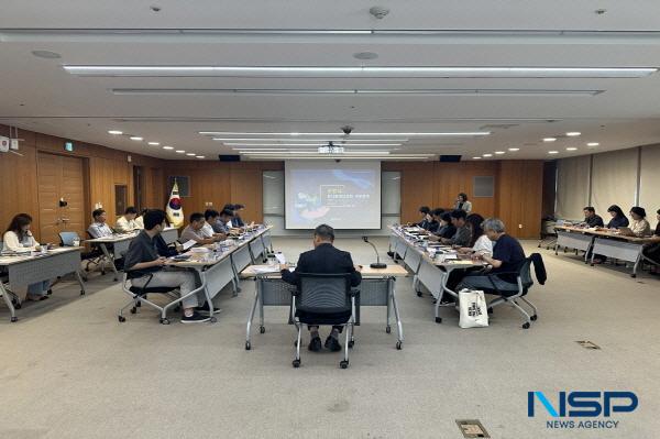 NSP통신-포항시는 지난 8일 시청에서 유니버설디자인 기본계획 수립 용역의 진행상황을 점검하고 다양한 의견을 수렴하기 위한 중간보고회를 개최했다. (사진 = 포항시)