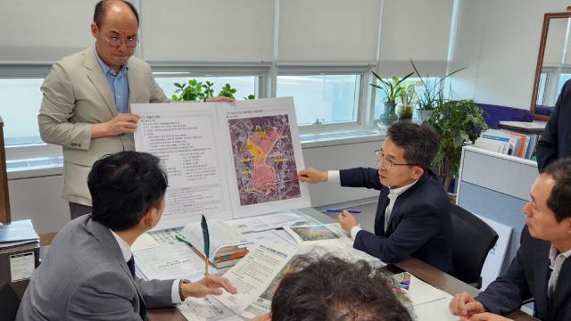 NSP통신-영주시는 이번 방문을 계기로 지역 발전과 시민 안전·편익 증진에 직결되는 핵심 사업들이 정부 예산에 반영될 수 있도록 총력을 기울인다는 방침이다. (사진 = 영주시)