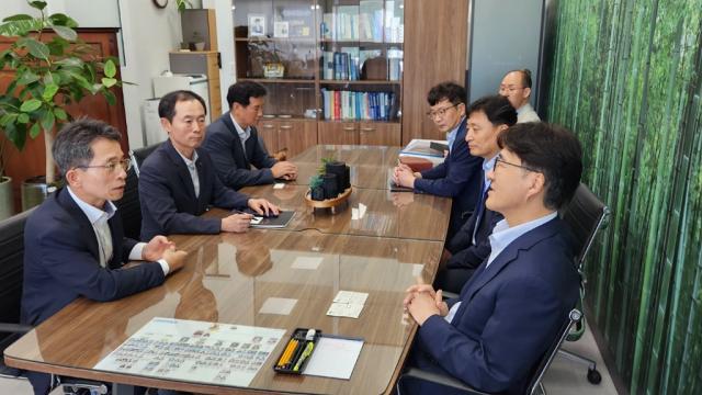 NSP통신-영주시 중앙부처 방문해 2026년 국비 확보 총력, 풍수해 생활권 정비·숲 관광단지 조성 등 대규모 사업 지원 건의 (사진 = 영주시)