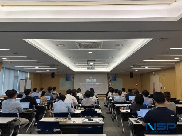 NSP통신-중소기업중앙회 대구지역본부는 12일 대구무역회관 대회의실에서 중소기업협동조합 임직원 대상 실무에서 바로 쓰는 AI 활용 교육(기초)를 개최했다. (사진 = 중소기업중앙회 대구지역본부)