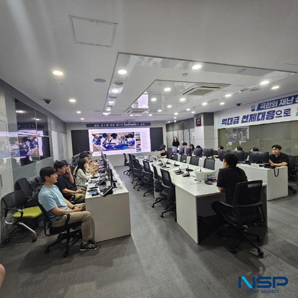 NSP통신-포항시는 12일부터 13일까지 2일간 태풍과 폭우에 대비해 신속한 대응과 주민 대피를 위한 재난안전통신망 기반 현장중심 재난연락 체계 강화훈련을 실시했다. (사진 = 포항시)