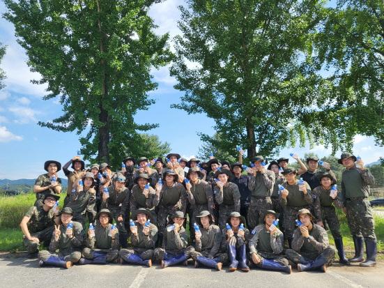 NSP통신-집중호우 피해지역 복구 수기사 장병에 포카리스웨트 전달 (사진 = 동아오츠카 제공)
