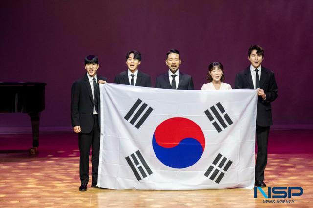 NSP통신-광복절 기념 공연 중인 배우들 모습. (사진 = 조이호 기자)
