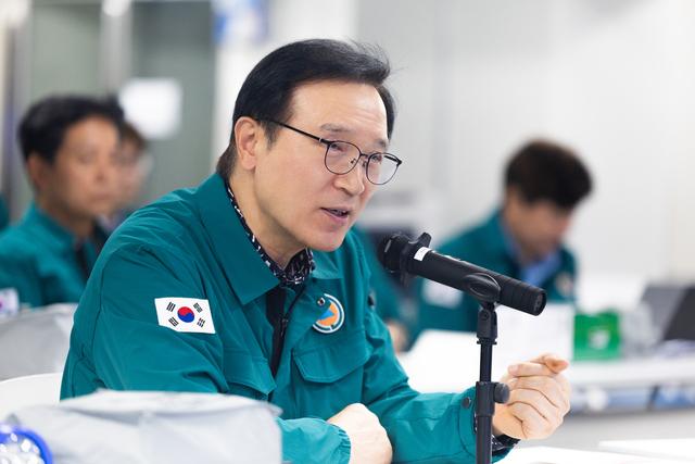 NSP통신-18일 임태희 경기도교육감이 2025 을지연습 최초 상황 보고에서 발언을 하고 있다. (사진 = 경기도교육청)