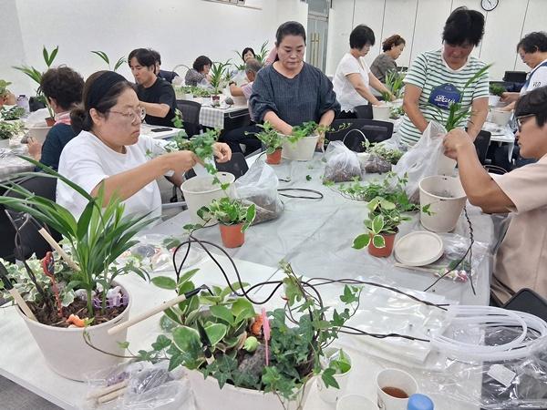 NSP통신-강진 힐링팜 미니정원. (사진 = 강진군)