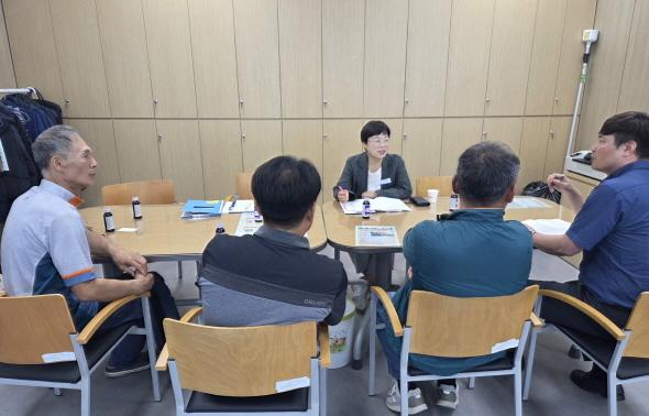NSP통신-영주시 GAP 약초 활성화를 위한 간담회 개최, GAP 약초 인증농가 확대 및 유통 활성화를 위한 소통 (사진 = 영주시)
