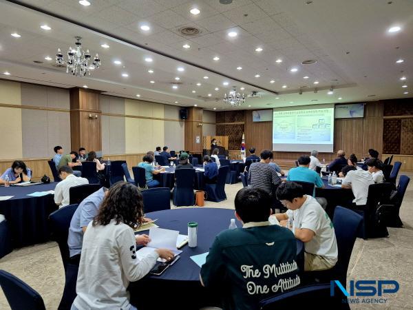 NSP통신-경상북도교육청은 23일 경주시에 있는 더케이호텔경주에서 일반계 고등학교 교원 40명을 대상으로 교육감 승인 과목 개발 역량 강화 연수를 실시했다. (사진 = 경상북도교육청)