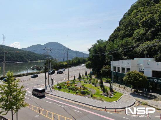 NSP통신-광영동 정원형 교통섬 조성 (사진 = 광양시청)