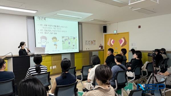 NSP통신-대구파티마병원 재활의학과 이민영 과장은 지난 28일 동구육아종합지원센터 3층 교육실에서 영유아 부모를 대상으로 특강을 실시했다. (사진 = 대구파티마병원)