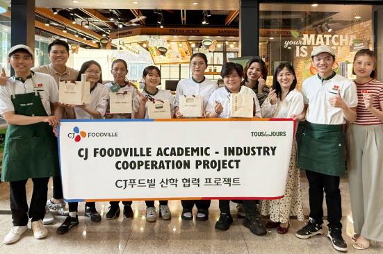 NSP통신-베트남서 산학 협력 통해 청년 채용 확대 (사진 = CJ푸드빌 제공)