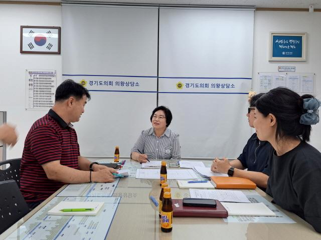 NSP통신-1일 경기도의회 의왕상담소에서 김옥순 경기도의원이 의왕 도깨비시장 아케이드 설치 간담회를 가졌다. (사진 = 경기도의회)