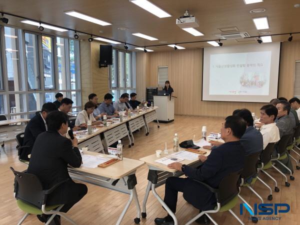 NSP통신-구미시는 원도심 활성화를 위한 문화로 자율상권구역 상권활성화 컨설팅 연구용역을 마무리하고 지난 3일 원평동 구미생활문화센터 다목적홀에서 완료보고회를 열었다. (사진 = 구미시)