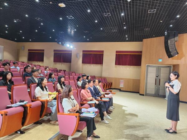 NSP통신-경상북도교육청 행복교육지원과는 우리들의 행복한 만남을 주제로 부서원들과 함께하는 소통의 시간을 가졌다고 4일 밝혔다. (사진 = 경상북도교육청)