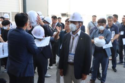 [NSP NEWS Image]윤성근 경기도의원, ‘방염 물품 실화재 실험’ 현장 참관