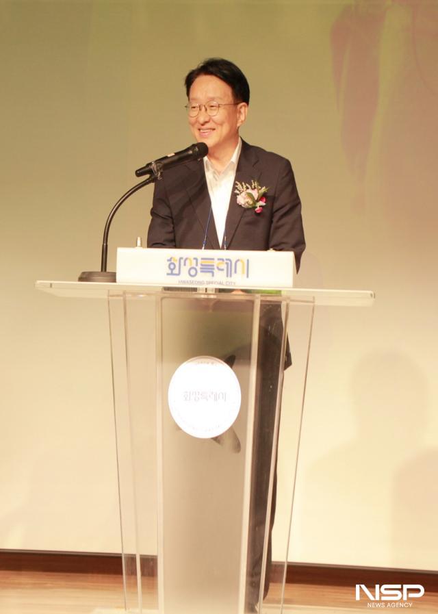 NSP통신-권칠승 더불어민주당 국회의원의 축사 모습. (사진 = 김종식 기자)
