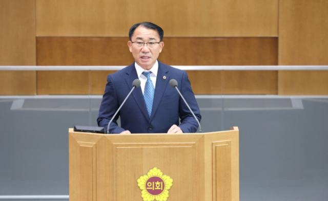 NSP통신-김선영 부위원장이 8일 제386회 임시회 제2차 본회의에서 도정질문을 하고 있다. (사진 = 경기도의회)