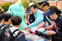 [NSP PHOTO]이상일 용인특례시장, 남곡초 교통안전 캠페인 동참