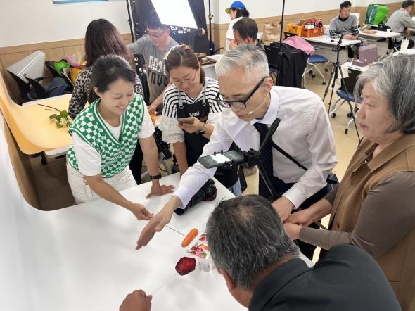 NSP통신-예천군 농업인 마케팅교육으로 온라인 판로 확대, 농산물 가공제품 사진 및 영상, 라이브커머스까지 (사진 = 예천군)
