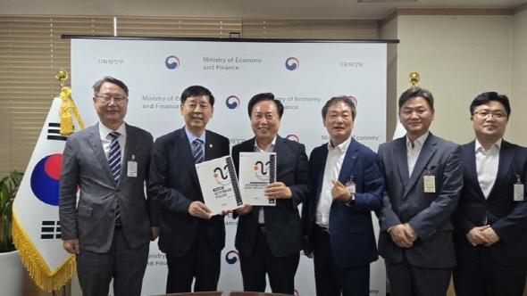 NSP통신-안동시 재도약 위한 내년도 정부예산 지원 건의, 산불 복구, 국도 확장, 바이오산업 지원 등 현안사업 집중 건의 (사진 = 안동시)