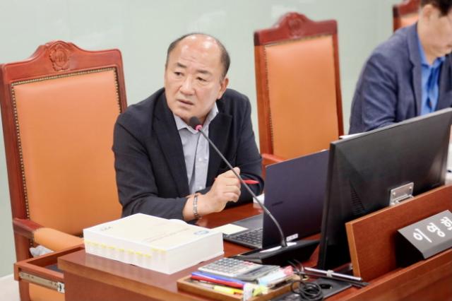 NSP통신-이영희 의원이 10일 열린 제386회 임시회 제2차 추가경정예산안 심사에서 북부자치경찰위원회의 협업치안 인프라 강화 사업이 삭감된 문제를 질타하고 있다. (사진 = 경기도의회)
