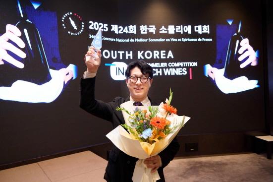 NSP통신-더스테이크하우스 이형택 소믈리에, 제24회 한국 소믈리에 대회 1위 수상 (사진 = 홉스코치 코리아 제공)