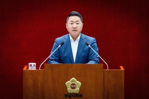 NSP통신-5분 자유발언하는 정용한 성남시의원. (사진 = 정용한 의원실)
