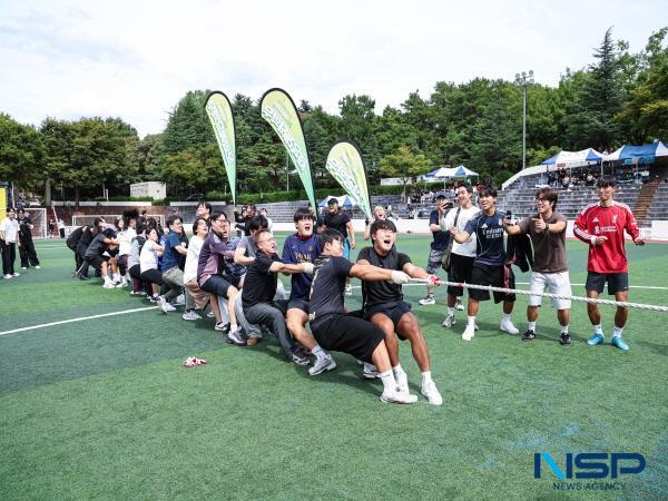NSP통신-대구대학교가 학생들의 유대감과 단결력을 높이고 활기찬 캠퍼스 문화 조성을 위해 단과대학 대항전 형식의 체육대회인 DU(Daegu University) 한마음체전을 개최했다. (사진 = 대구대학교)