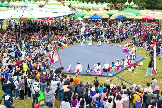 NSP통신-안성맞춤 남사당 바우덕이 축제 모습. (사진 = 안성시)