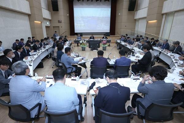NSP통신-일산서구청 현장 간부회의 전경(9월 세번째) (사진 = 고양시)