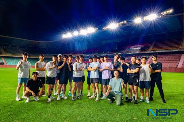 NSP통신-포스코 포항제철소가 지난 24일 직원들의 건강 증진과 활기찬 일상 지원을 위해 러닝 전문가를 초청한 기초부터 실전까지, 러닝으로 건강 UP 특강을 성황리에 마무리했다. (사진 = 포스코 포항제철소)