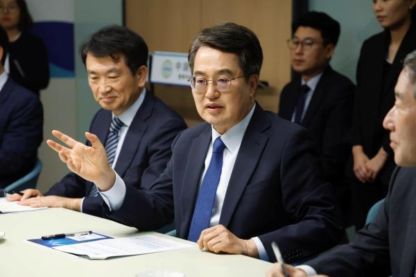 NSP통신-이야기하는 김동연 경기도지사. (사진 = 경기도)