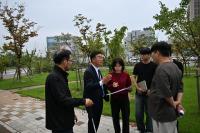[NSP PHOTO]유의식 완주군의장, 삼봉지구 맨발걷기길 예정지 방문