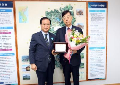 [NSP NEWS Image]완주군, 이홍기 완주수소연구원장 ‘1일 군수’ 위촉