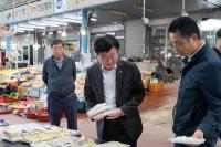 [NSP PHOTO]정기명 여수시장, 진남·제일·쌍봉시장 방문 상인과 소통