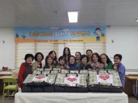 [NSP PHOTO]광양시 우리옷연구회, 농촌 어르신께 사랑의 일바지 전달