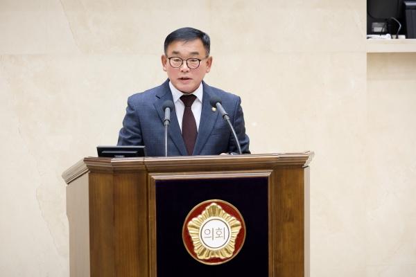 NSP통신-5분 자유발언하는 윤원균 용인시의원. (사진 = 용인특례시의회)