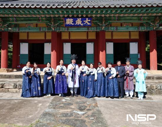 NSP통신-허순구 조합장과 다문화 여성대학 결혼이민 여성들 한국 전통예절과 문화 체험 (사진 = 광양농협)