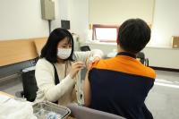 [NSP PHOTO]포스코 포항제철소, 임직원 대상 무료 독감 예방접종 실시