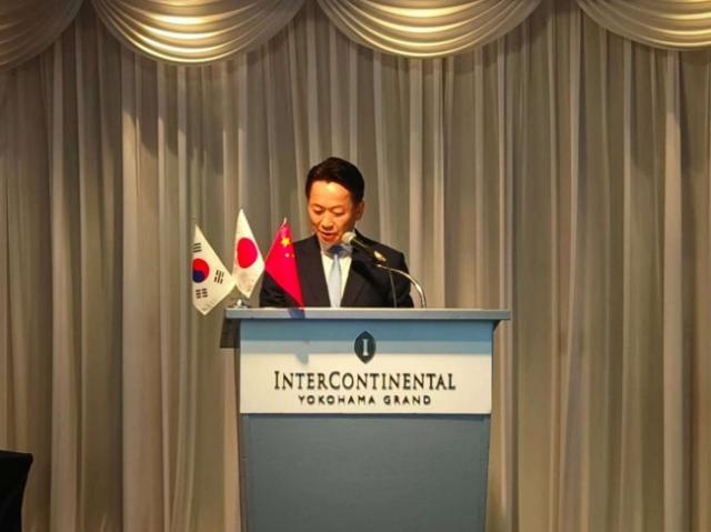 NSP통신-한중일 3지역 우호교류 회의에서 연설하는 고영인 경기도 경제부지사. (사진 = 경기도)