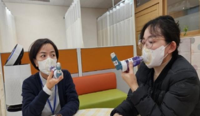 NSP통신-용인특례시가 지역내 미취학안동 관련 기관과 학교에 천식 응급 키트를 보급한다. (사진 = 용인특례시)