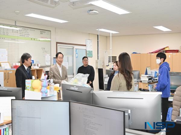 NSP통신-경상북도교육청은 2026학년도 대학수학능력시험을 앞두고 지난 3일 구미시에 있는 형곡고등학교를 방문해 학교 관계자들을 격려했다고 밝혔다. (사진 = 경상북도교육청)